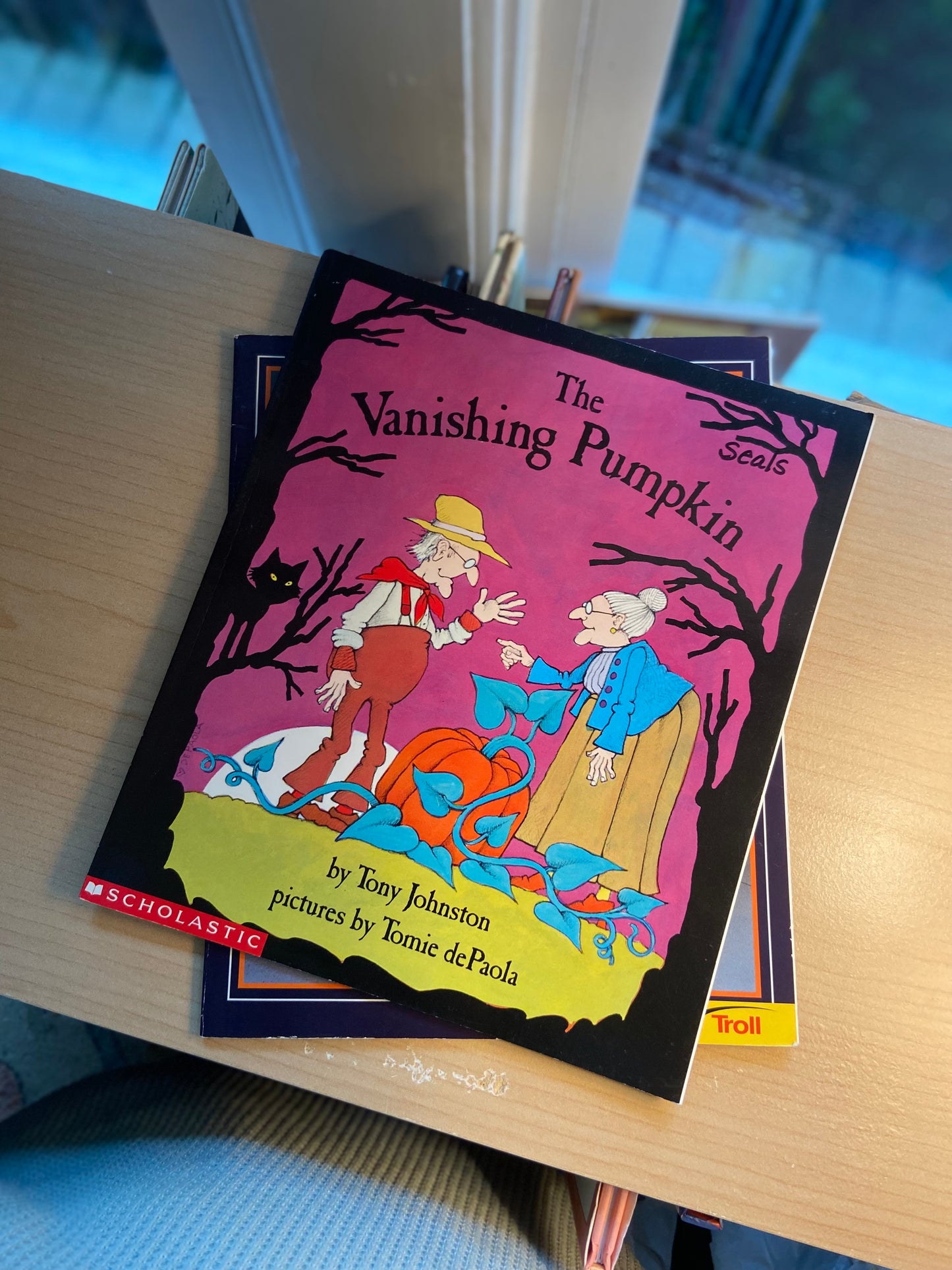 The vanishing pumpkin + hedgehugs